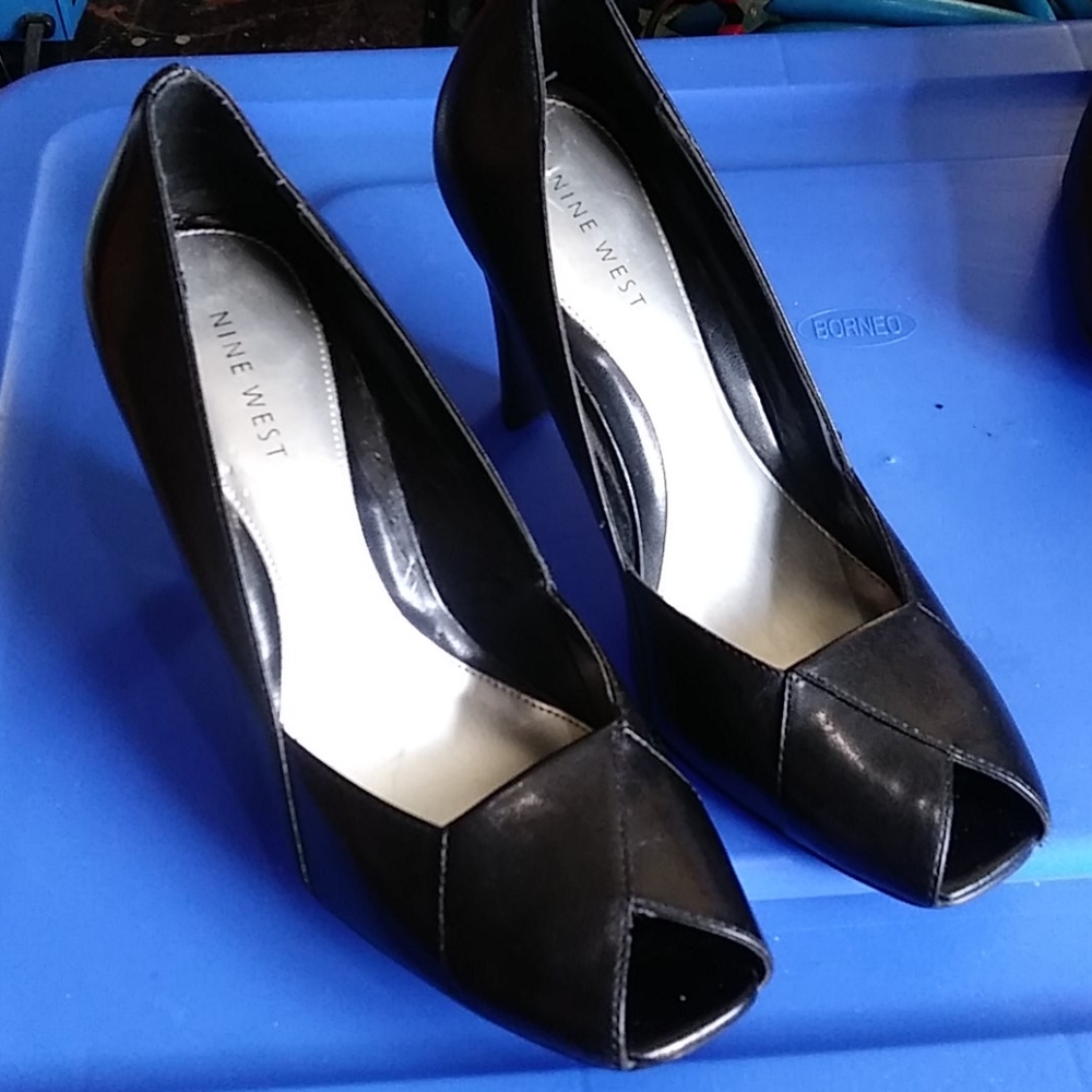 Nine west open toe pumps black size 7